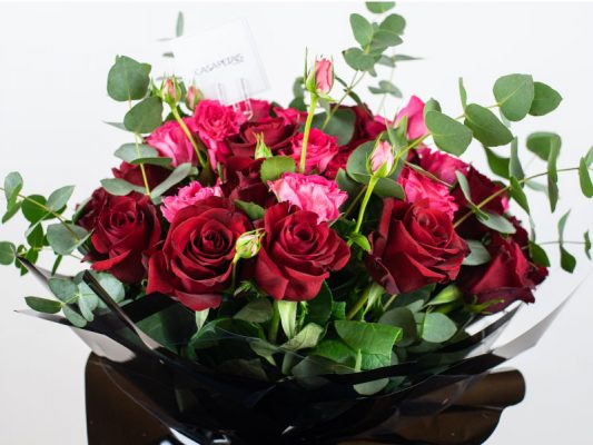 forever-love-bouquet-by-casa-petals-online-flower-shop-in-Dubai-1