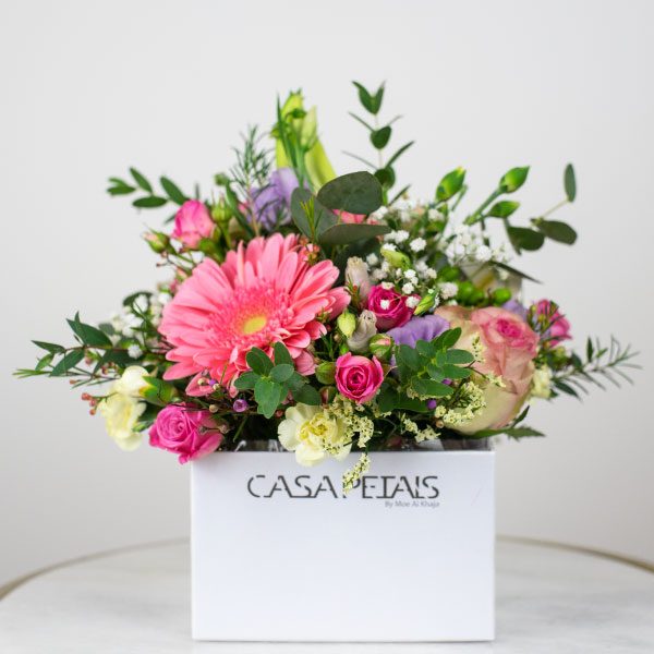 simply-pink-love-vase-arragement-by-casa-petals-online-flower-shop-dubai